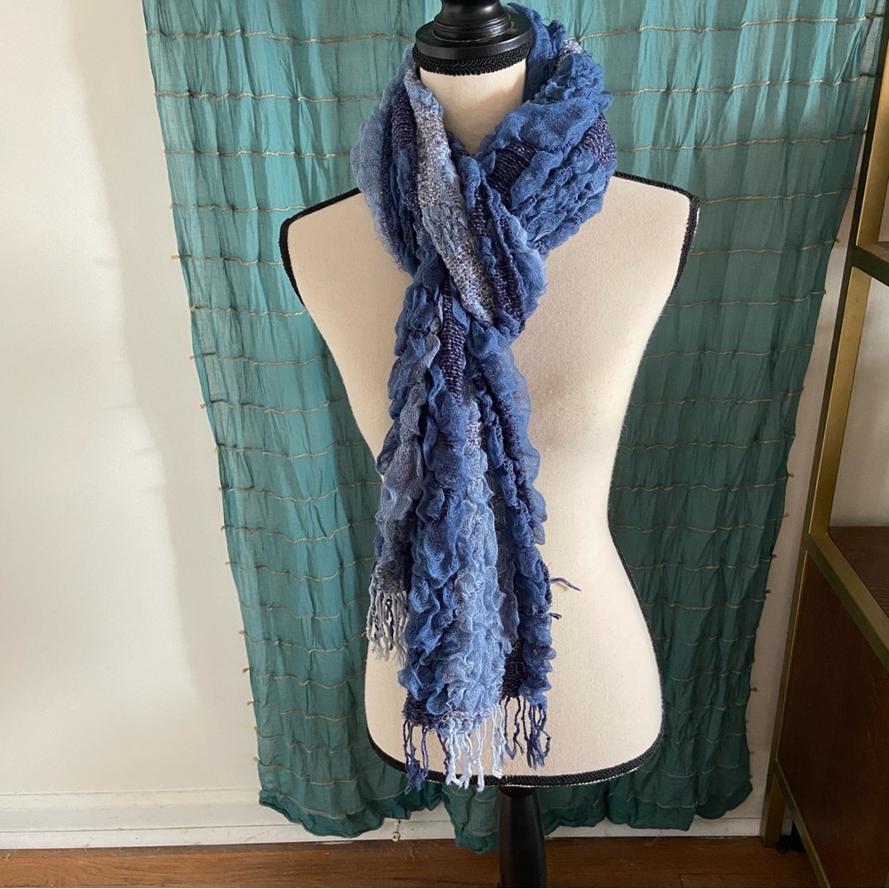 Funky and Unique Textured Scarf - Picture 2 of 4